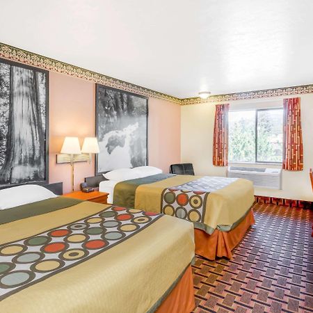 Super 8 By Wyndham Grants Pass Motel Dış mekan fotoğraf