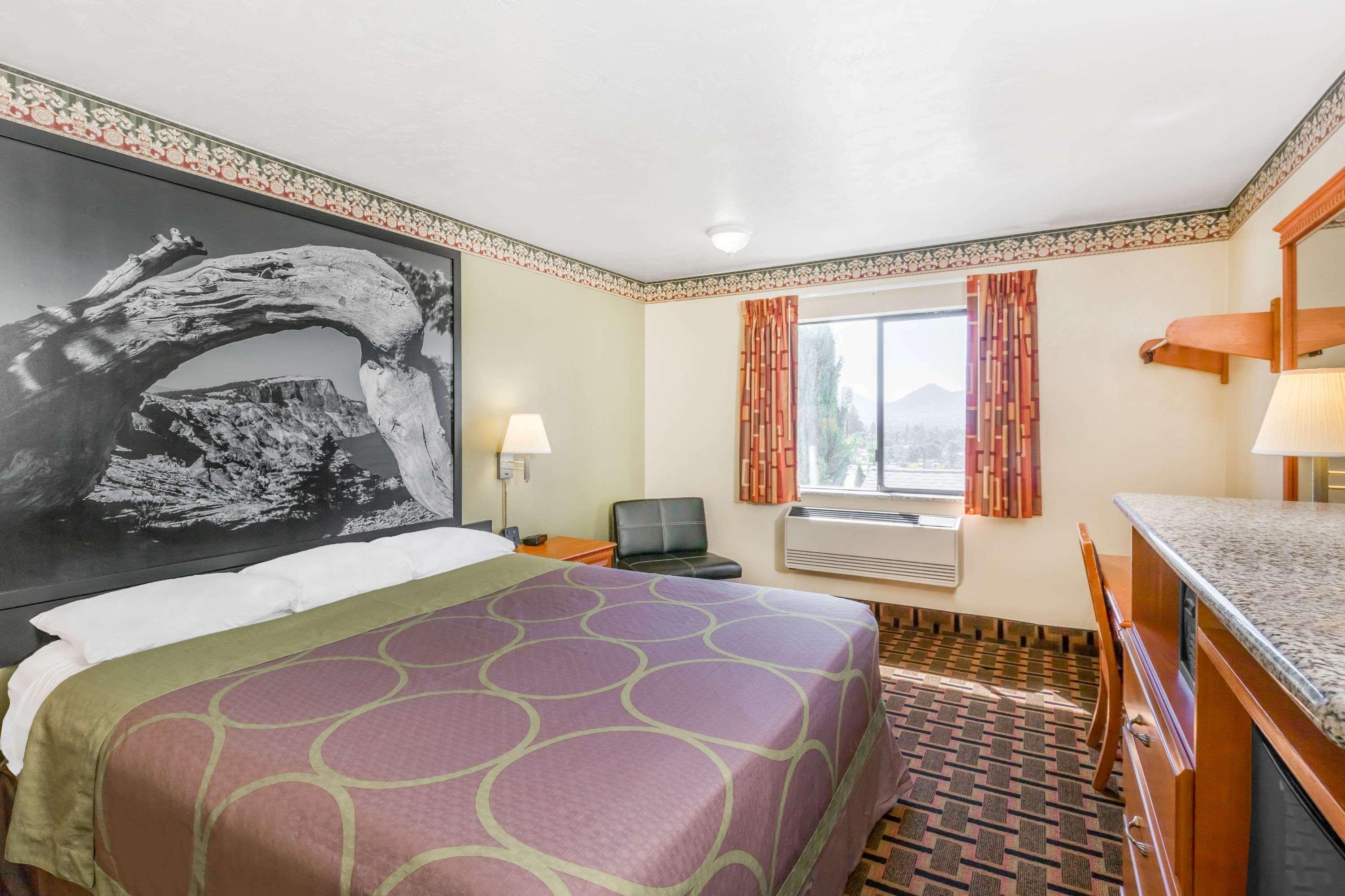 Super 8 By Wyndham Grants Pass Motel Dış mekan fotoğraf