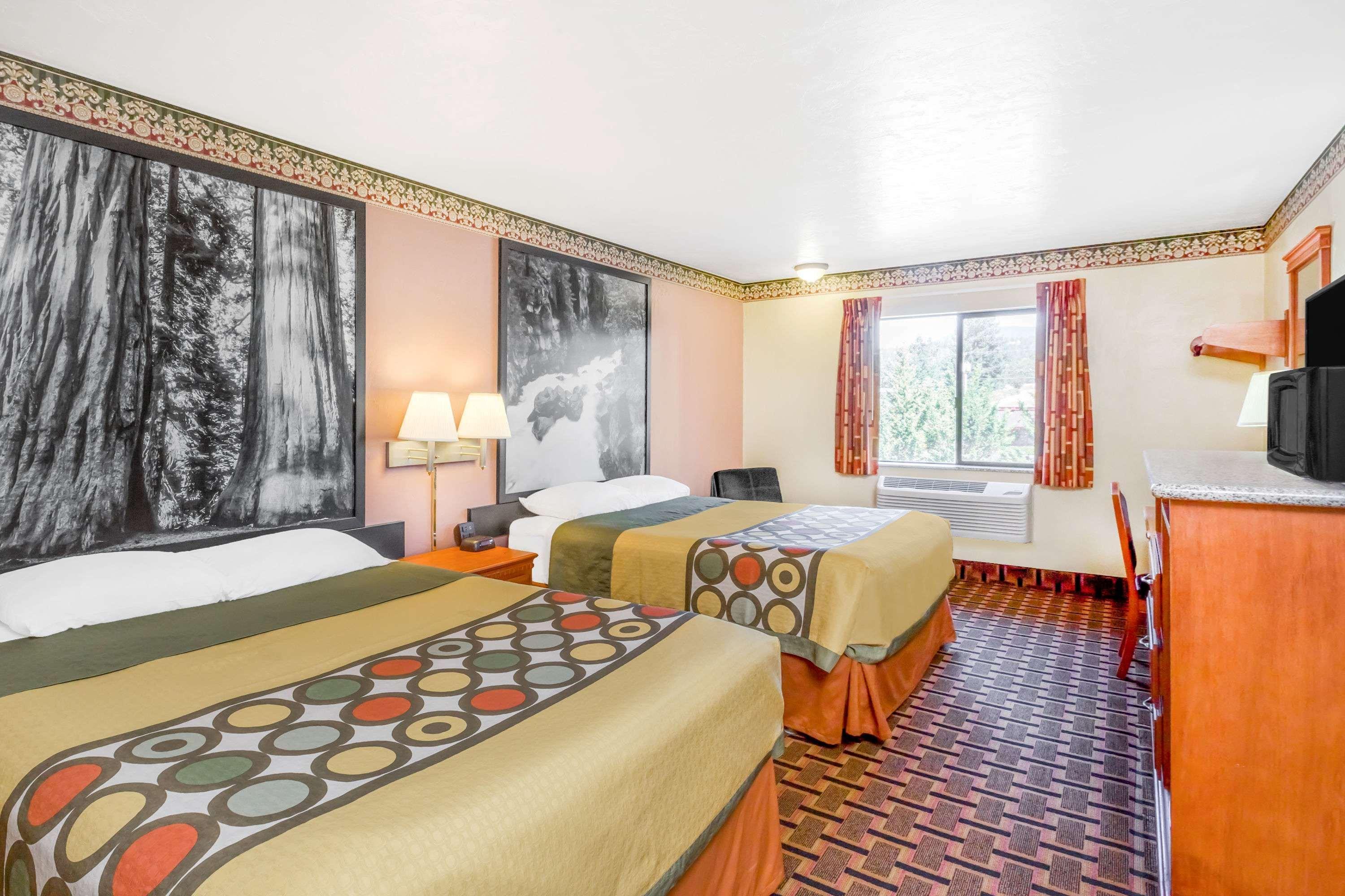 Super 8 By Wyndham Grants Pass Motel Dış mekan fotoğraf