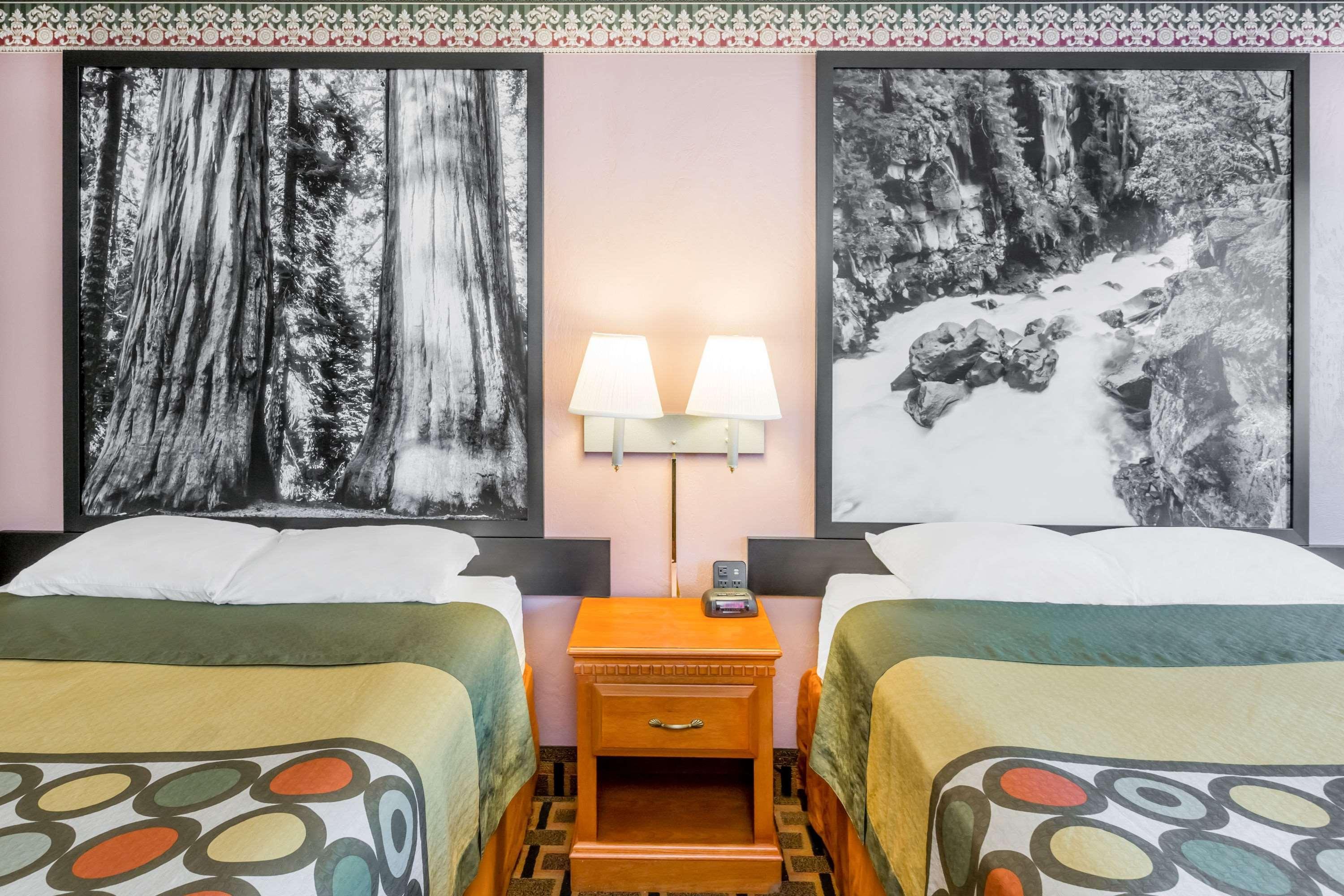 Super 8 By Wyndham Grants Pass Motel Dış mekan fotoğraf