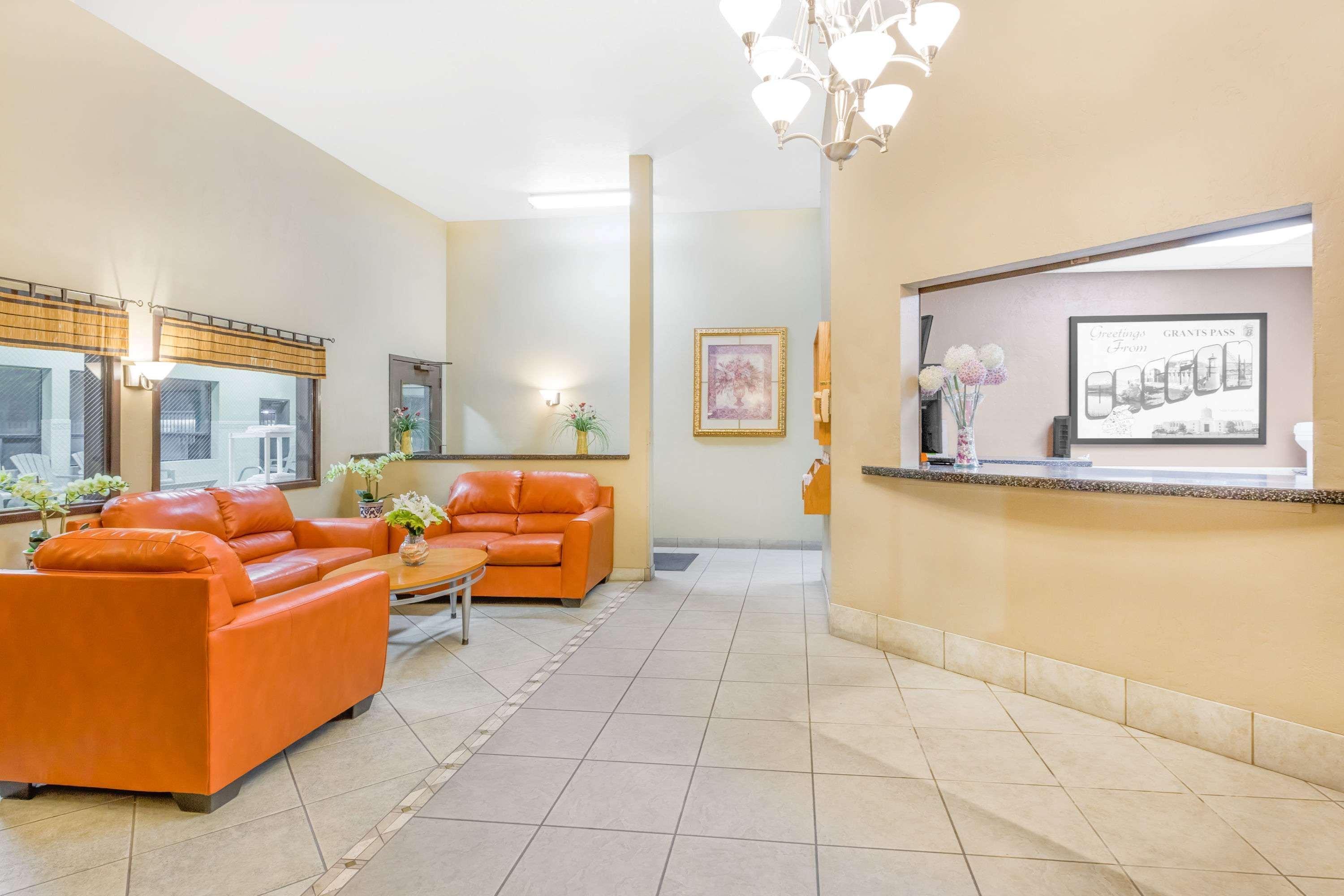 Super 8 By Wyndham Grants Pass Motel Dış mekan fotoğraf