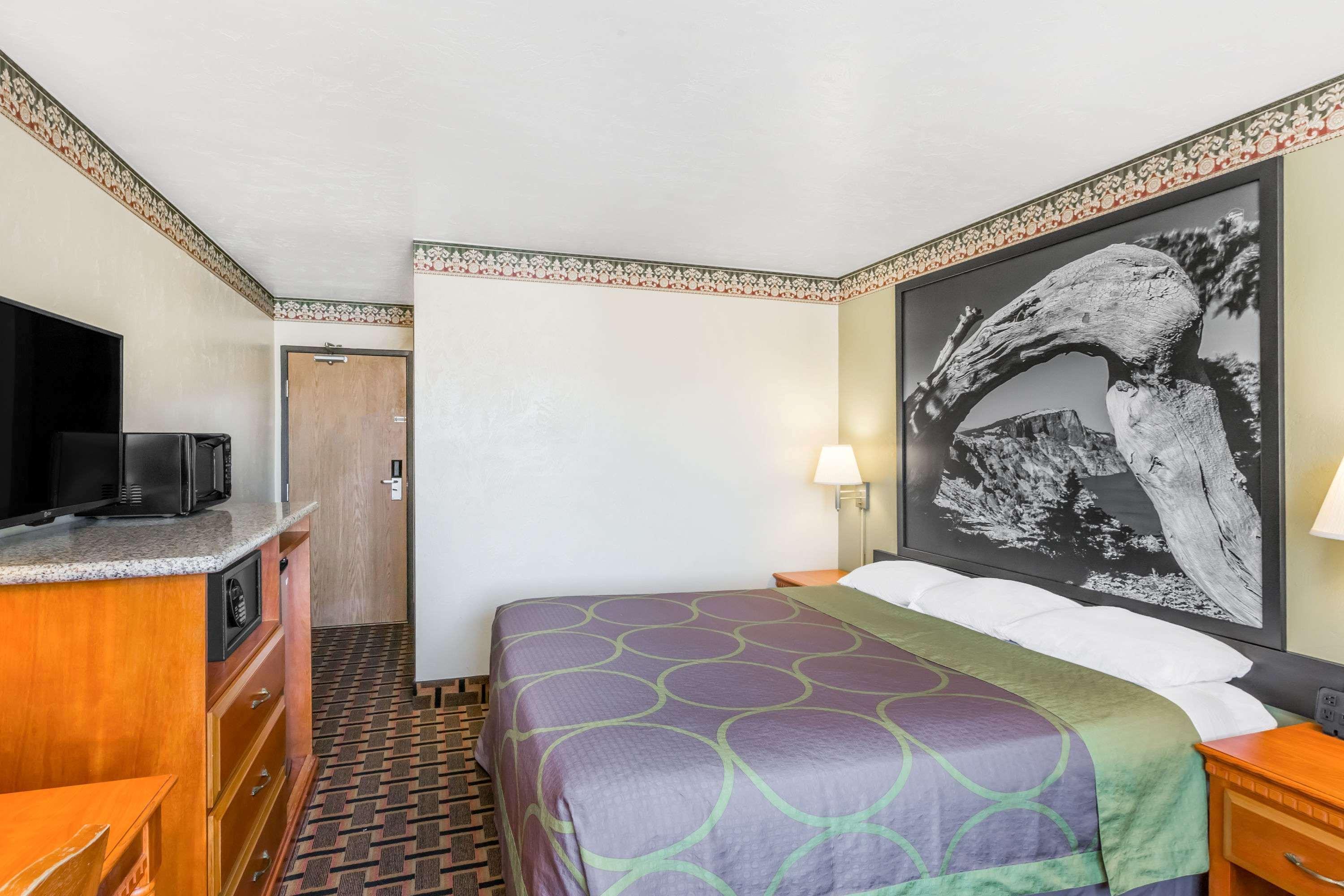 Super 8 By Wyndham Grants Pass Motel Dış mekan fotoğraf